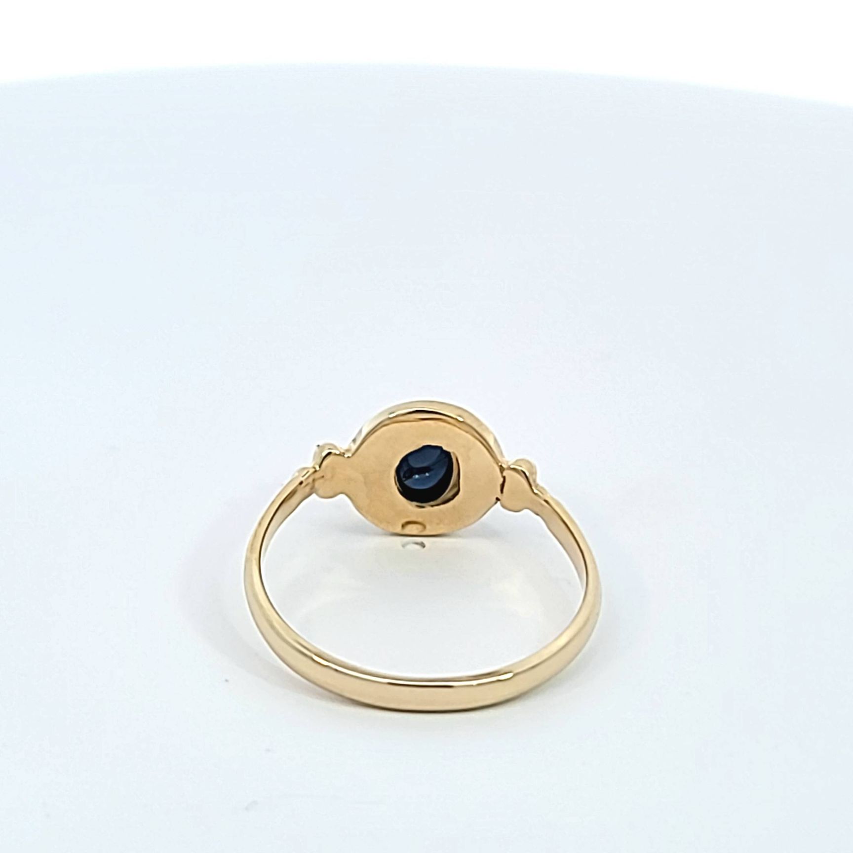 14YER160RNG_4 14 kt yellow gold Custom Sapphire Bezel Oval Mount